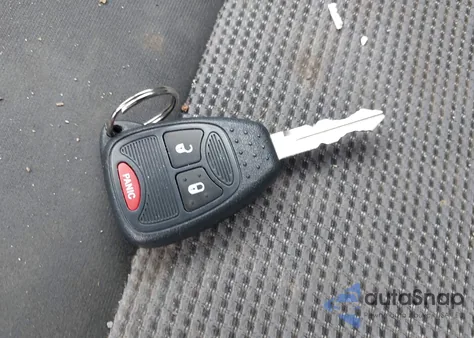 2014 Jeep Compass Sport из США, поврежденный, VIN 1C4NJDBB2ED530382